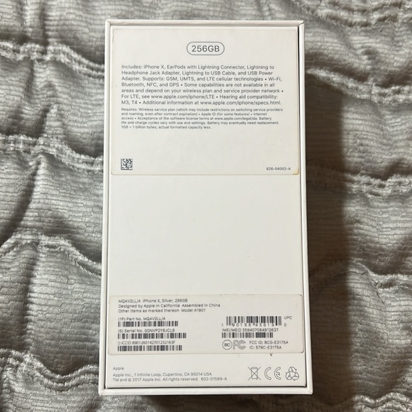 Apple iPhone X Box - Picture 2 of 6